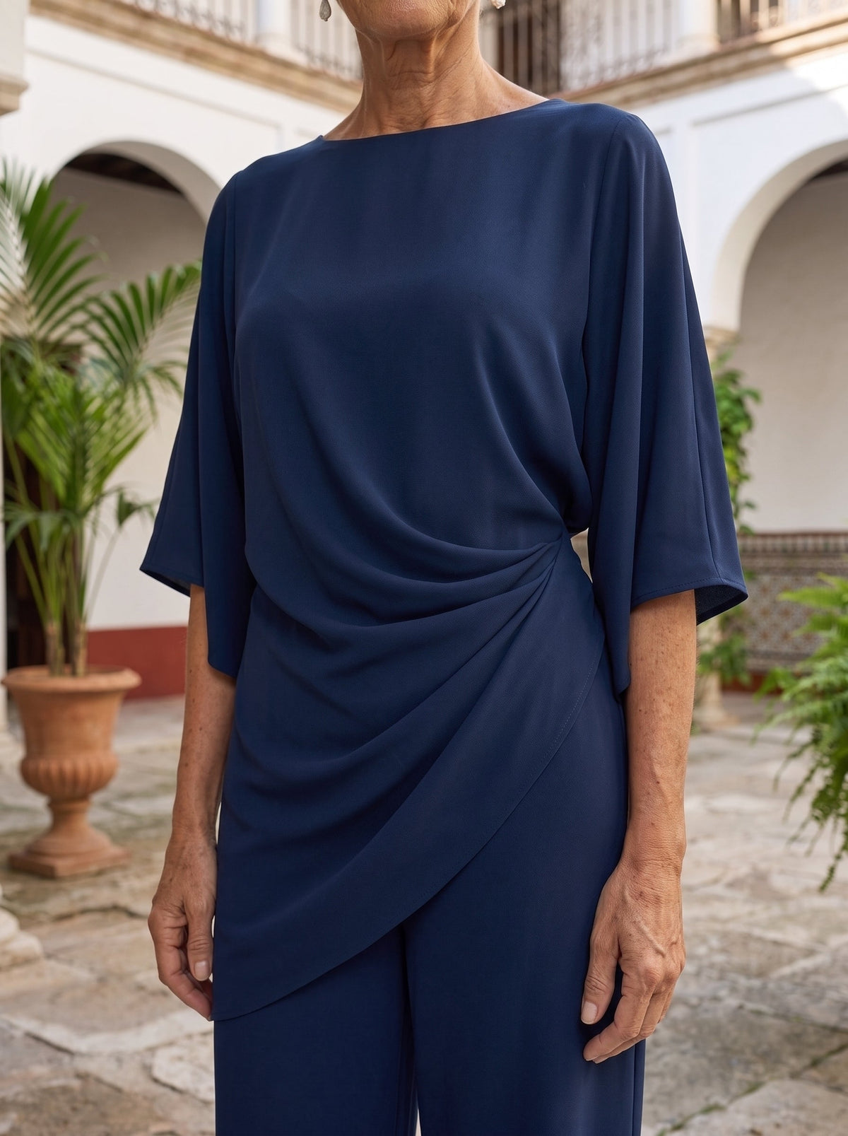 Matilde | Conjunto de dos piezas con blusa de manga capa y pantalón ancho
